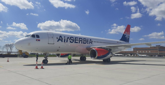 Обустављен саобраћај на аеродрому у Тивту због бомбе