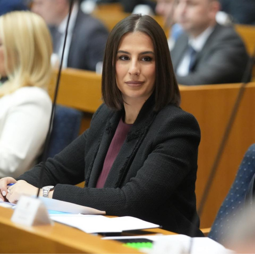 Све је у интересу Додика, па и овај закон о полицији
