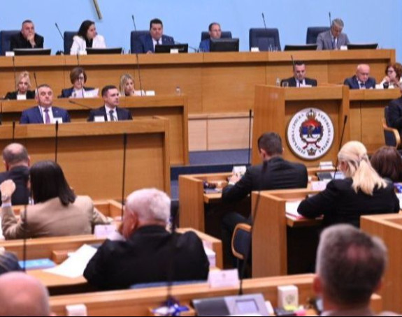 Poslanici danas o budžetu Srpske, Zakonu o policiji...