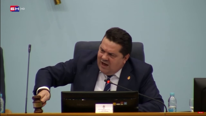 Stevandić ponovo izbacio Vukanovića sa sjednice NSRS