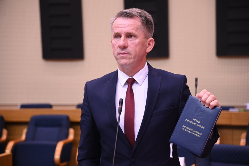 "Neimar iz Bakinaca postao je prvi zidar institucija BiH"