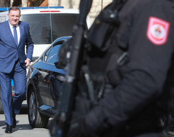 Dodik otpustio 100 policajaca, ne treba više da ga čuvaju