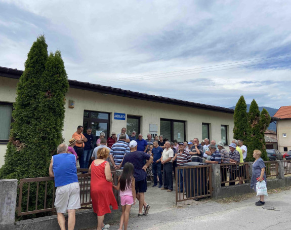 Građani izašli na proteste, nemaju gdje da se liječe (VIDEO)