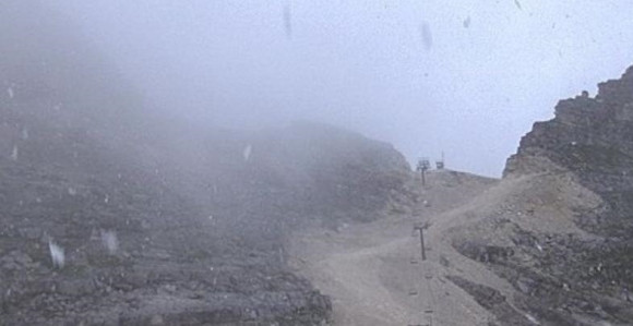 Na planinama u Sloveniji pao julski snijeg