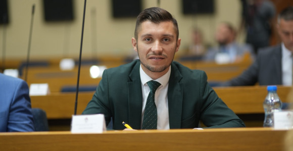 Problem nisu samo preduzeća, već vlast koja ih uništava