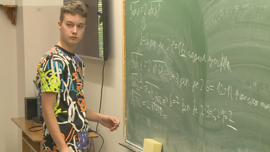 Основац Максим Лучић из Источне Илиџе математички геније