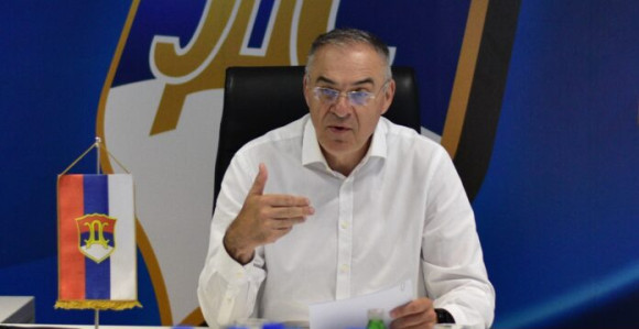 Nedopustivo je donositi zakone, a onda podviti rep