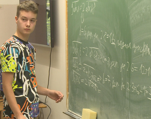 Основац Максим Лучић из Источне Илиџе математички геније