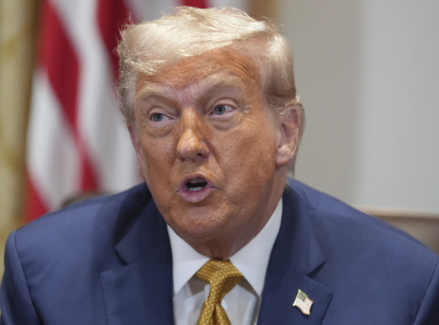 Tramp potvrdio: SAD šalje nove pošiljke oružja Ukrajini