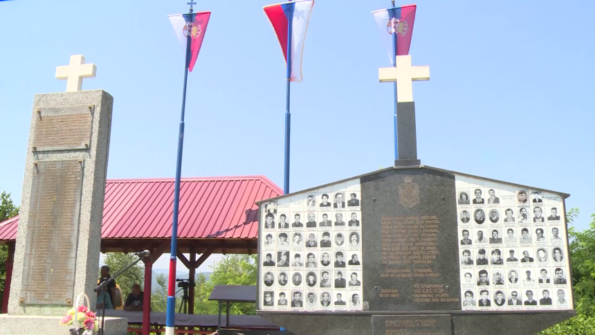 U Zalazju kod Srebrenice parastos za 69 srpskih civila i vojnika ubijenih 1992