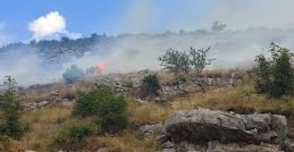 Situacija na požarištu kod Trebinja stabilna