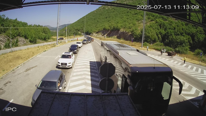 Kolone na nekoliko graničnih prelaza na izlazu iz BiH