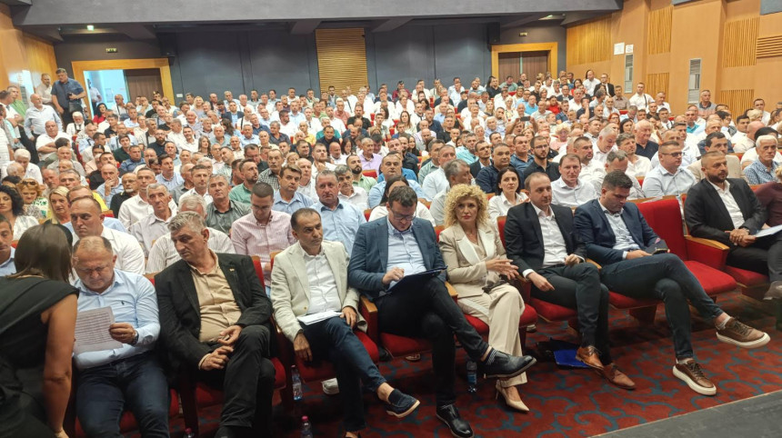 Skupština SDS-a još o dnevnom redu - Miličević izbjegava provjeru svog mandata?! Evo ko nije proveo na lokalu izbore nekoliko godina