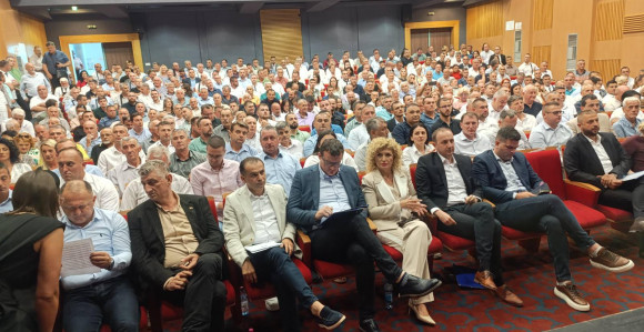 Skupština SDS-a još o dnevnom redu - Miličević izbjegava provjeru svog mandata?! Evo ko nije proveo na lokalu izbore nekoliko godina