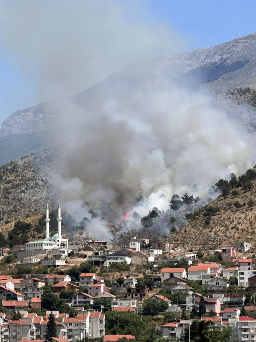 Mostar: Požar i dalje aktivan uprkos cjelonoćnom gašenju