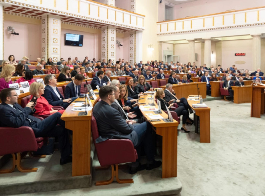 Hrvatska: Ustaški poklič ponovo u Saboru, pale teške riječi