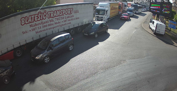 Стрпљења: Појачан саобраћај на два гранична прелаза