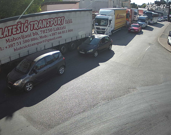 Strpljenja: Pojačan saobraćaj na dva granična prelaza