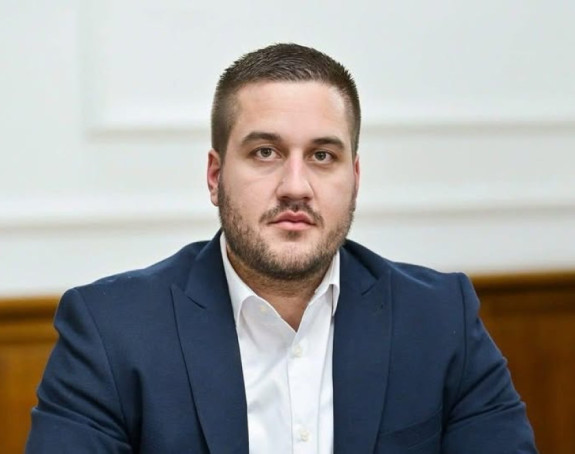 "Црвени аларми у јавним предузећима су давно укључени"