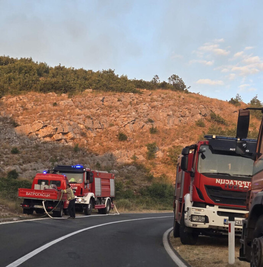 Vatrena stihija ne jenjava u Starom Slanom kod Trebinja