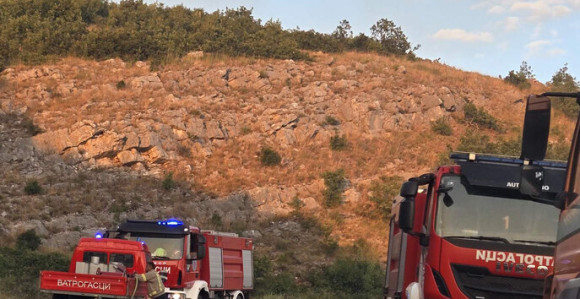 Vatrena stihija ne jenjava u Starom Slanom kod Trebinja