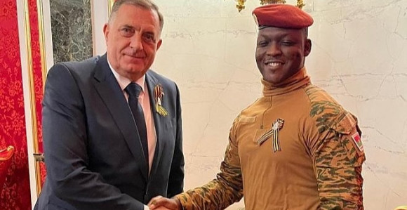 Додикови "политички пријатељи" укидају изборне комисије