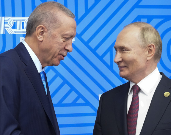 Ердоган и Путин телефонски разговарали о Украјини и Сирији