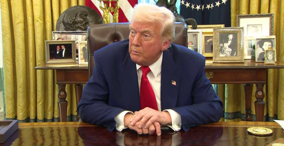 Трамп најавио да ће прогонити људе због покушаја мијешања у изборе 2016. године