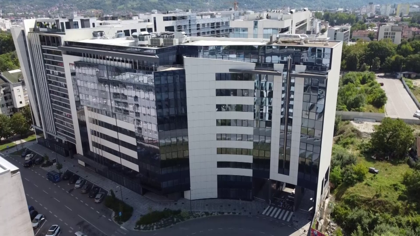 Кум напокон одријешио кесу - куму 100 милиона КМ за зграду