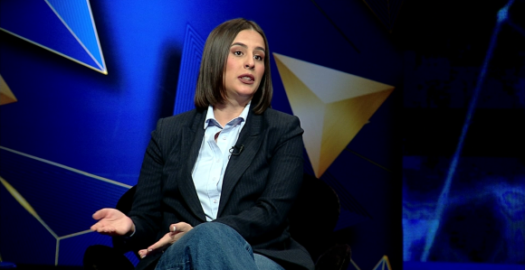 Jeftiniji lijekovi ne mogu, ali 100 miliona za kuma može?!