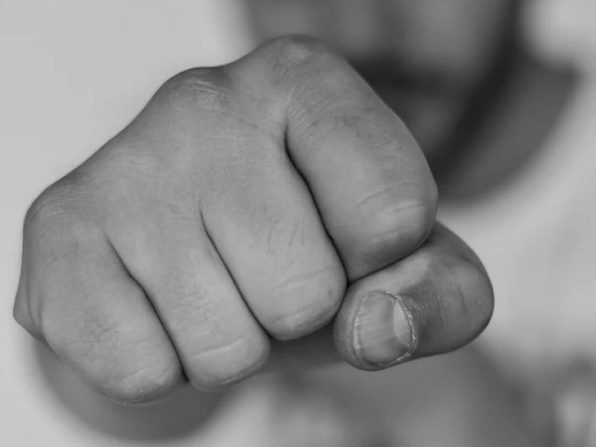 Rogatičanin optužen da je pijan oca tukao do besvjesti