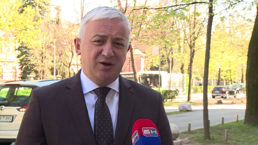 Samo Amidžić zna gdje ide 120 miliona KM iz Srpske