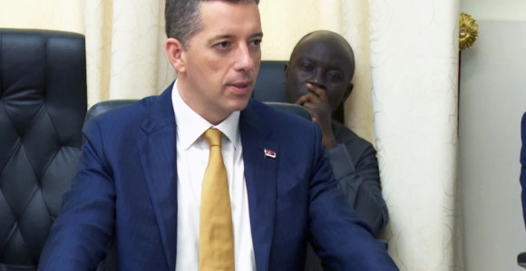 Marko Đurić napadnut dok je šetao sa kćerkama (VIDEO)