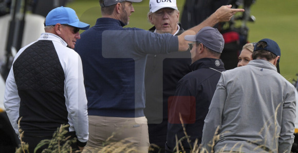Donald Tramp danas viđen na golf terenu u Škotskoj