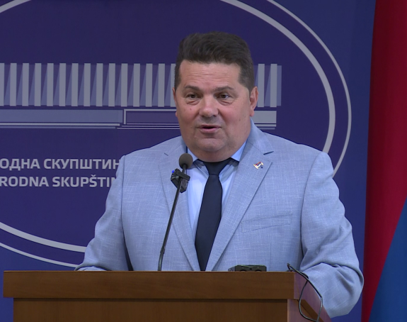 Stevandić oštro osudio paljenje automobila Hurtića