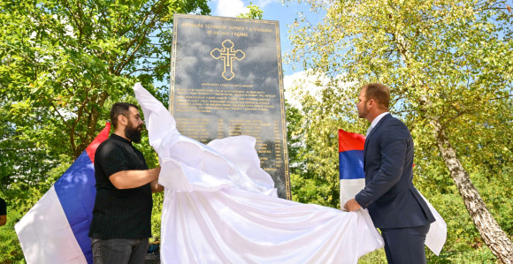 Stanivuković otkrio spomenik, položeni vijenci i cvijeće