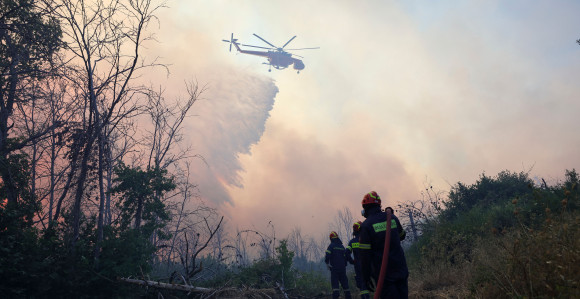 Апокалиптични пожари харају Европом, хиљаде људи бјежи