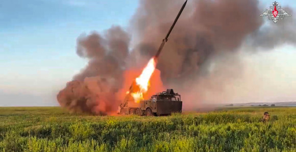 Gori na svim linijama fronta, da li će Tramp skratiti rok Putinu?