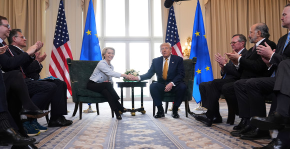 САД и ЕУ постигле споразум о царинским тарифама и трговини