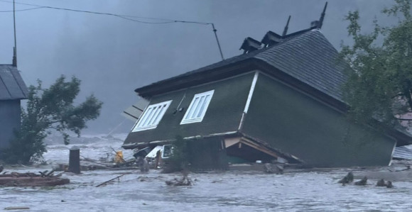 Stravično nevrijeme pogodilo Rumuniju, sve je uništeno