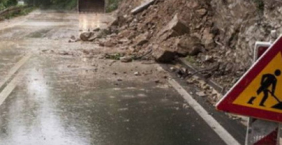 Izlile se bujične vode: Blokiran saobraćaj Foča-Sarajevo