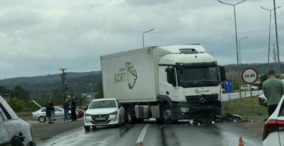 Teška nesreća kod Modriče: Poginuo vozač PU Bijeljina