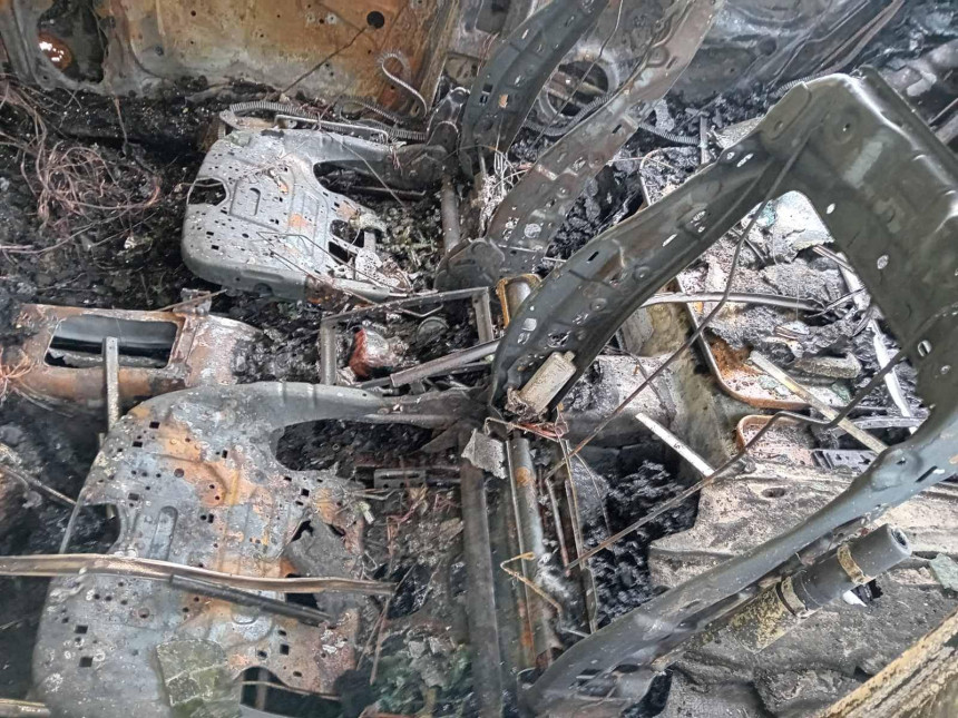 Još se čeka odgovor ko pali automobile poslanicima?