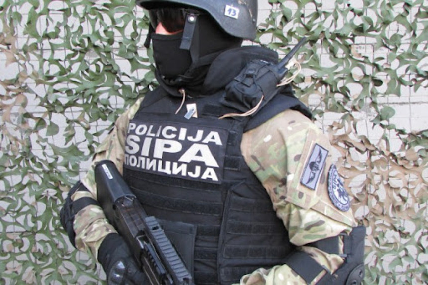 Policajac priznao krivicu: Otkrivao istrage kriminalcima