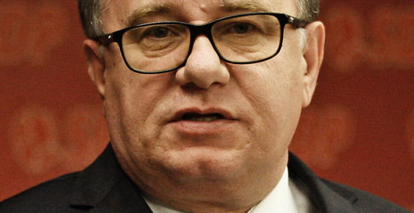 Federalni premijer Nermin Nikšić  uspješno operisan