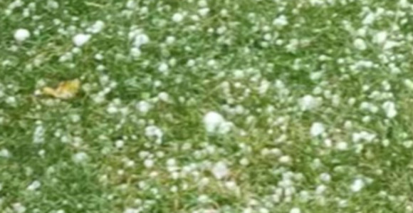 Лед у Котор Варошу: Невријеме трајало 10 минута (видео)