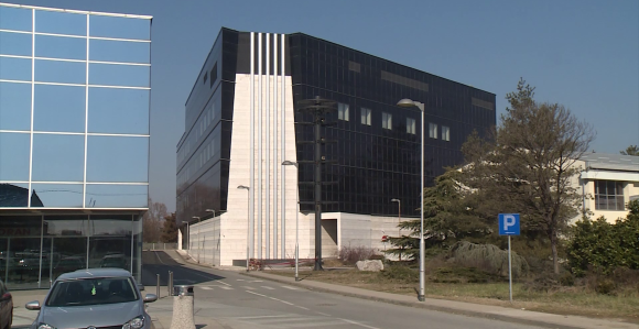 Влада Српске даје нове десетине милиона марака из буџета за куповину зграда