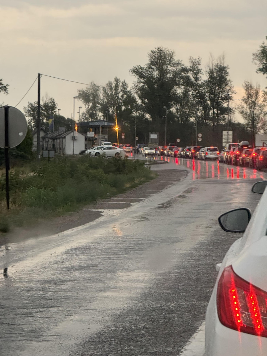 Kilometarska kolona na graničnom prelazu prema Srbiji (VIDEO)