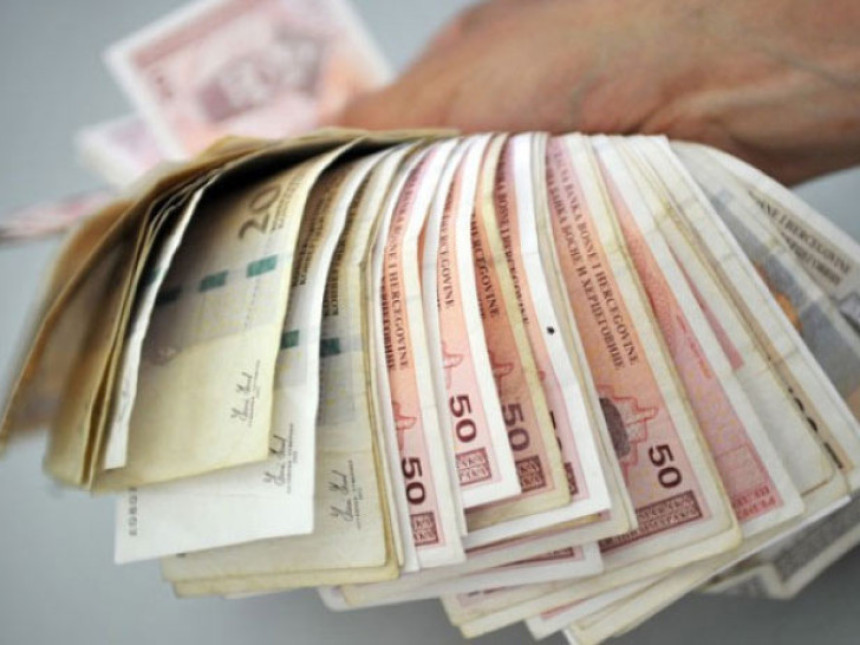 Gradiška: U smeću završila torba sa 8.500 KM!