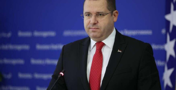 Dogorilo do nokata: Traže se SNSD-ove patriote u opoziciji